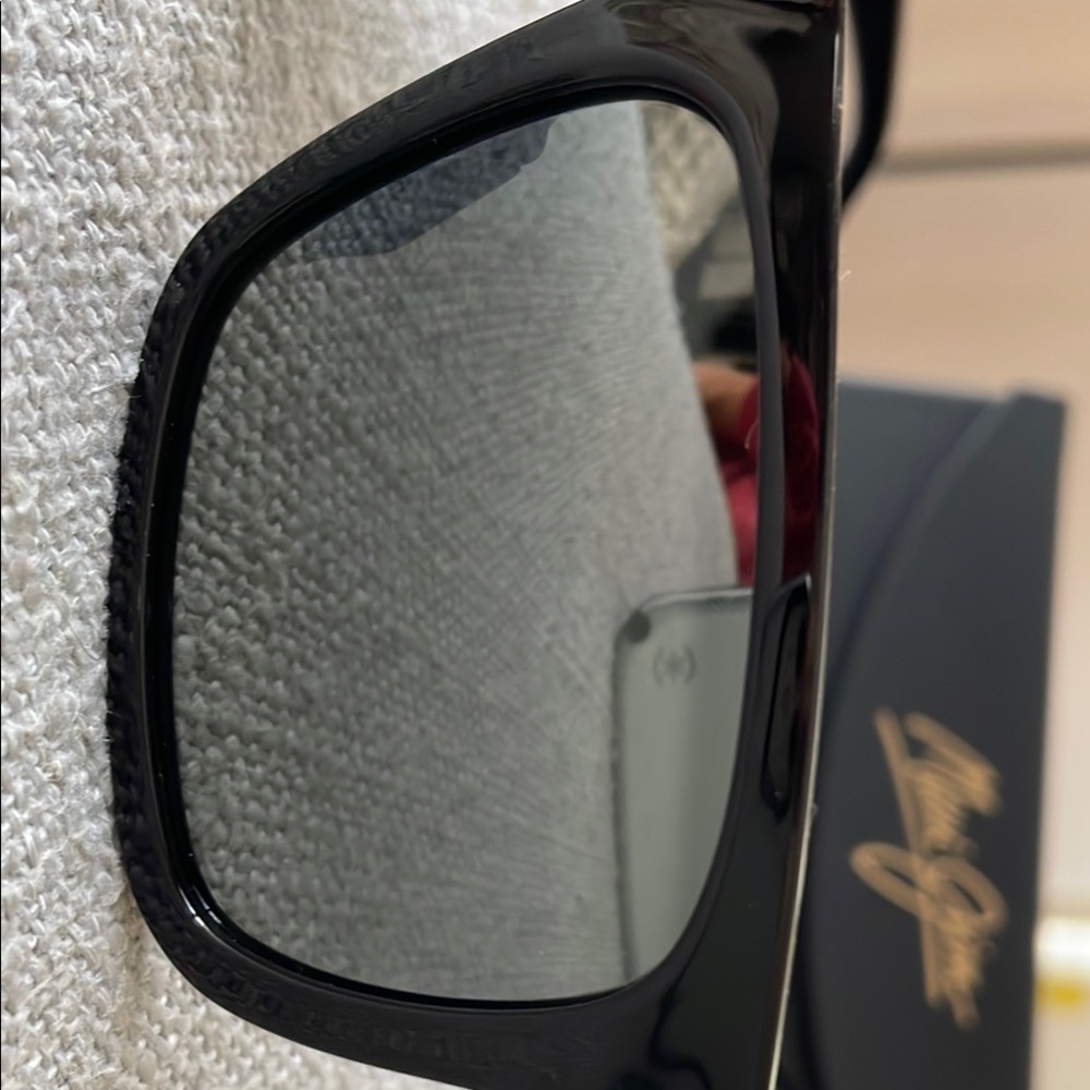 Maui Jim ‘Ōpio Sunglasses - Picture 8 of 11